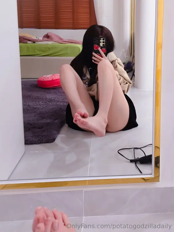 OnlyFans Nude May 1-31, 2024 - potato godzilla